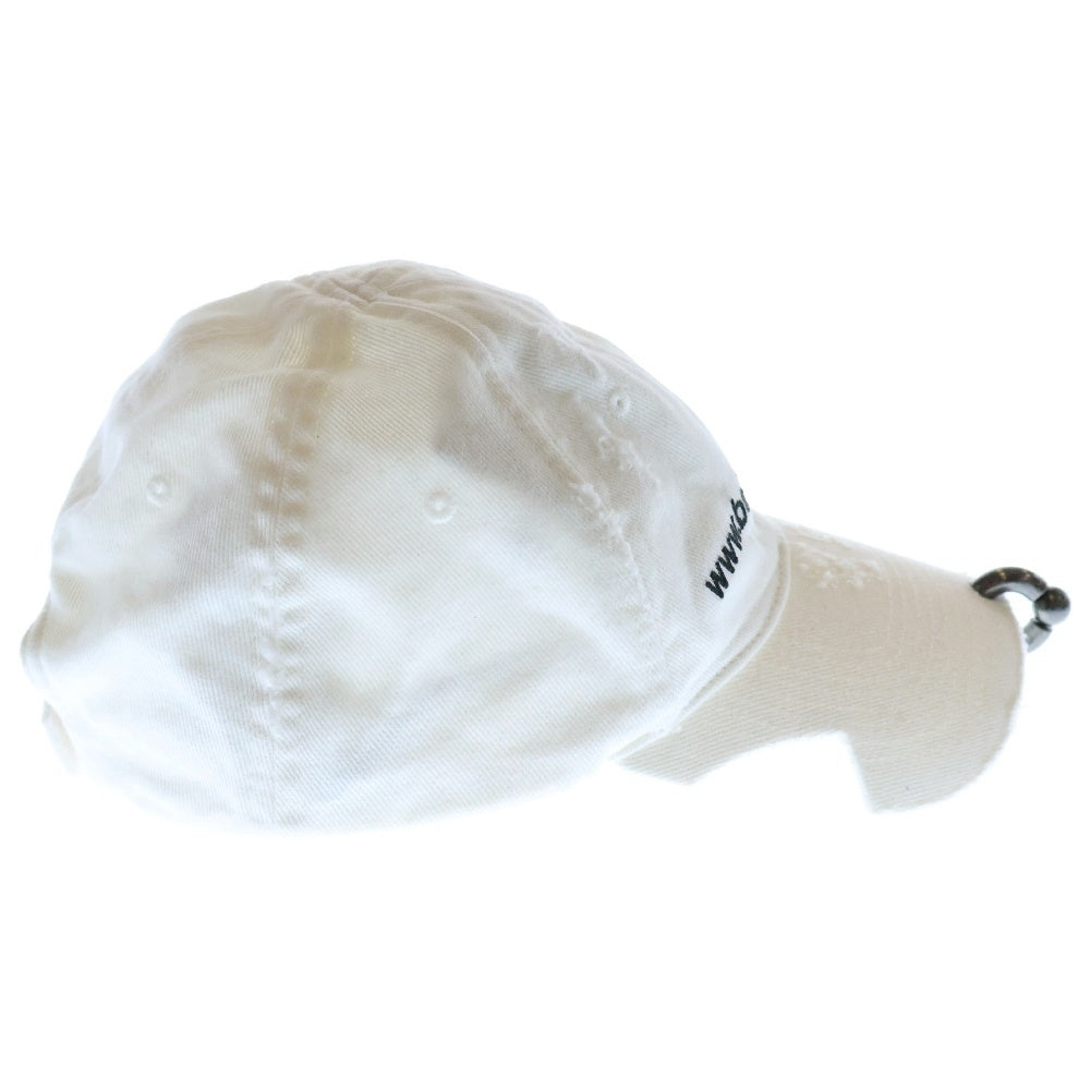 BALENCIAGA(バレンシアガ) 23AW ロゴ刺繍 ダメージ加工 ピアス ベルクロ キャップ ホワイト 750716 410B2