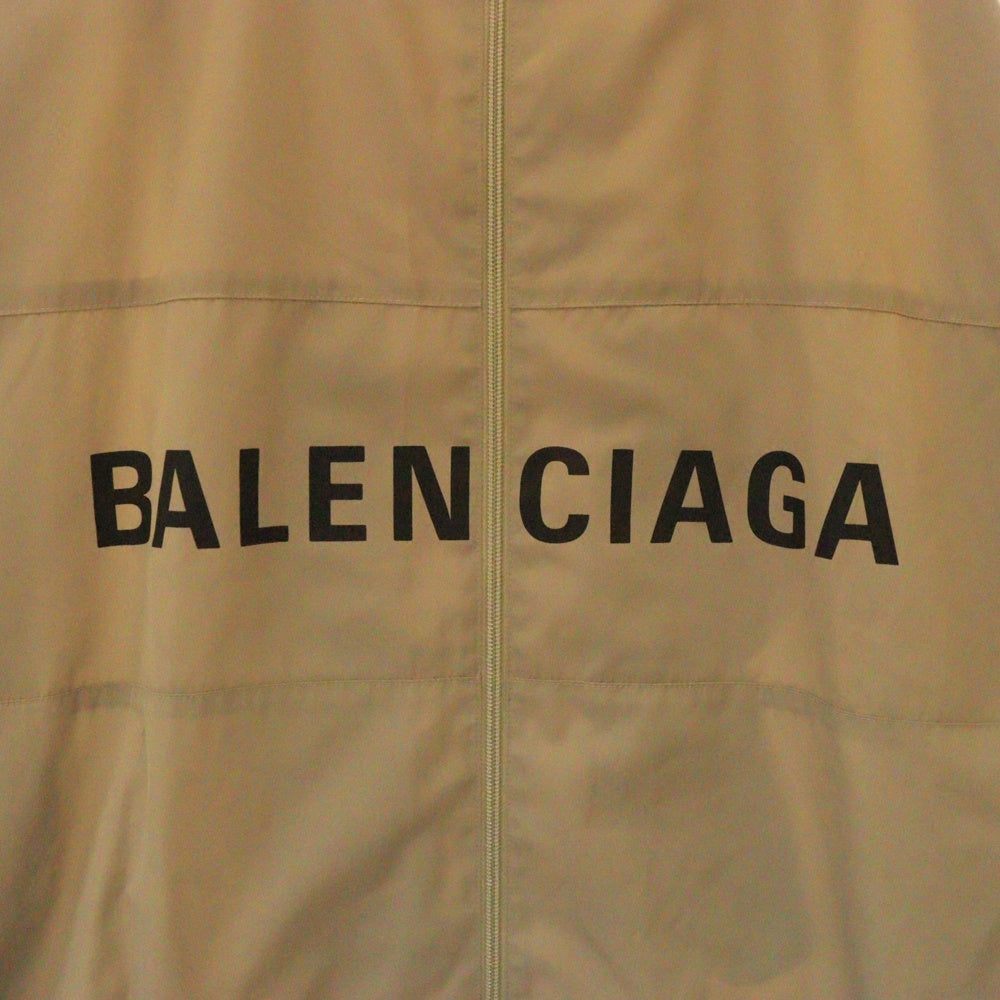 BALENCIAGA(バレンシアガ) 24SS ロゴプリント ポプリン ジャケット ブルゾン ベージュ 725302 TPO06