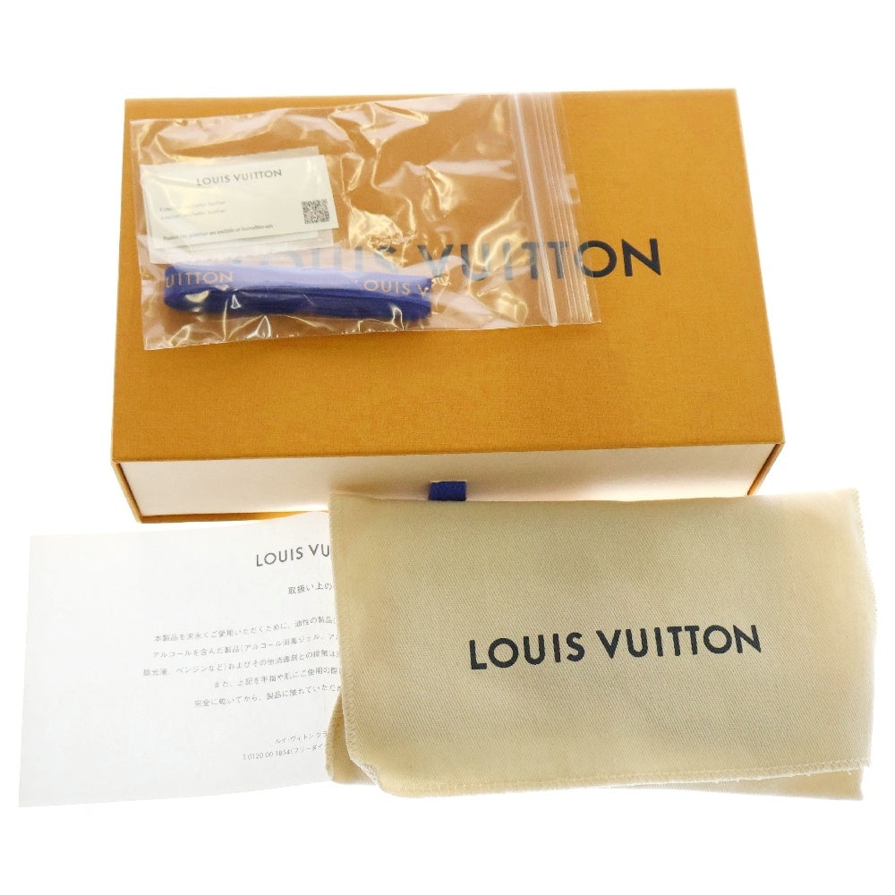 LOUIS VUITTON(ルイヴィトン) ポルトフォイユ カピシーヌ トリヨンレザー サマースターダスト 三つ折り財布 ライトブルー M81306