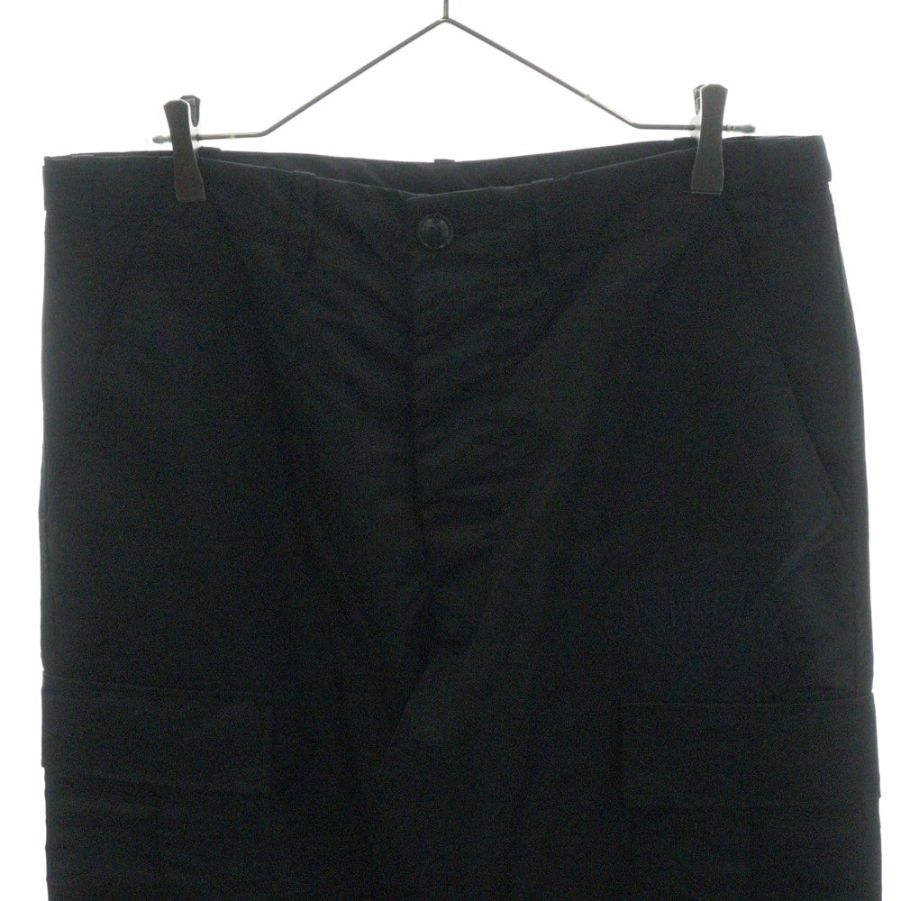 AMIRI(アミリ) PARACHUTE PANTS フロントロゴ刺繍 ナイロン ワイド パラシュートパンツ ブラック PF22MPF006