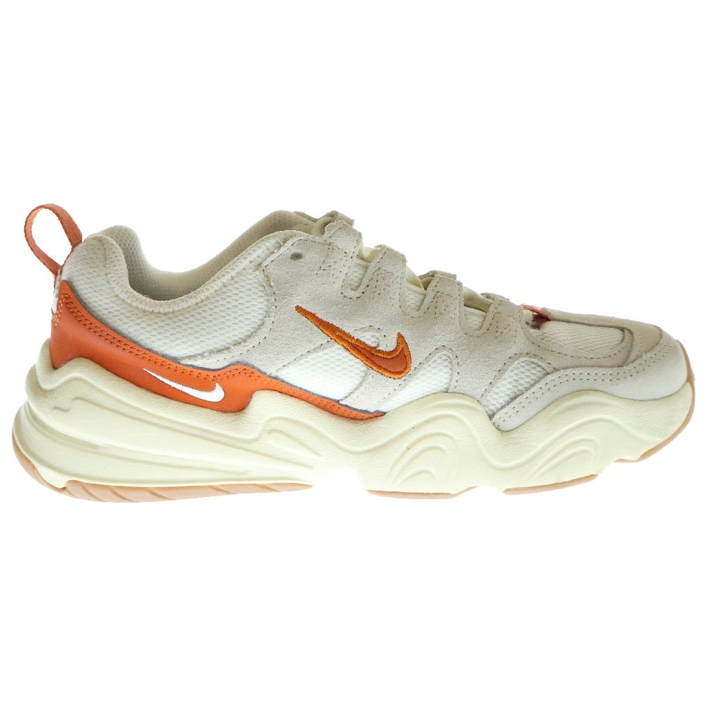 NIKE(ナイキ) WMNS TECH HERA ウィメンズ テックヘラ ローカットスニーカー レディース ホワイト/オレンジ US6/23cm FQ8107-133