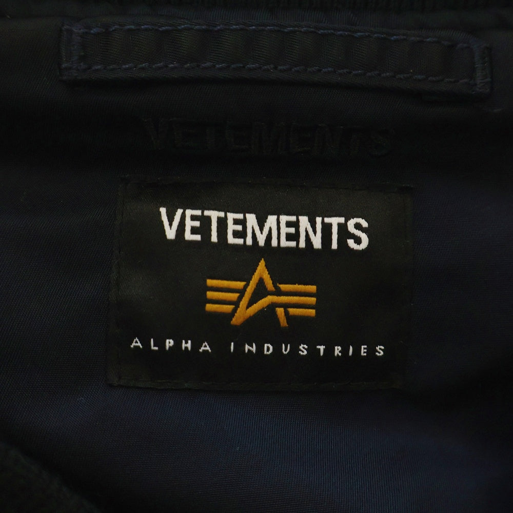 VETEMENTS(ヴェトモン) 18AW ×ALPHA OVERSIZE BOMBER JACKET アルファ オーバーサイズ リバーシブル ボンバージャケット ブルゾン ブラック/ネイビー UA52JA200B