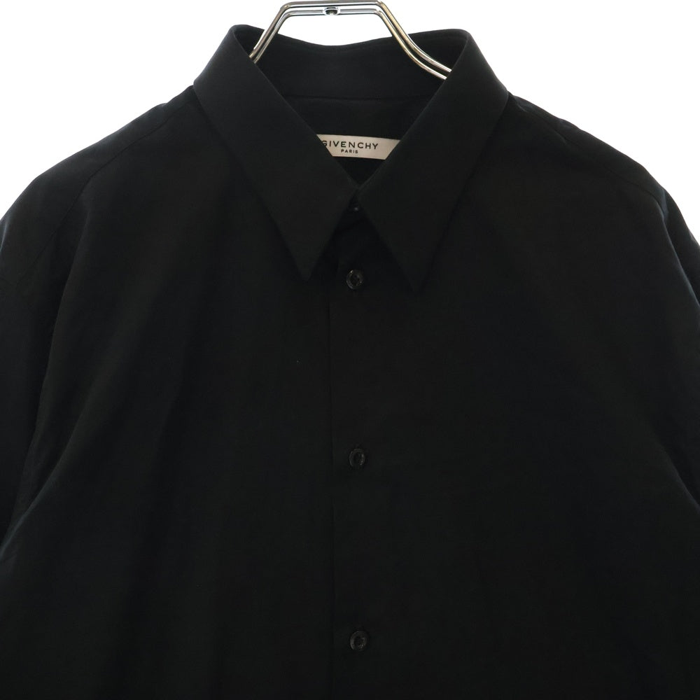 GIVENCHY(ジバンシィ) Signature Logo Poplin Shirt シグネチャーロゴエンプロイダリー ポプリン レギュラーカラー 長袖シャツ ブラック BM608R100J