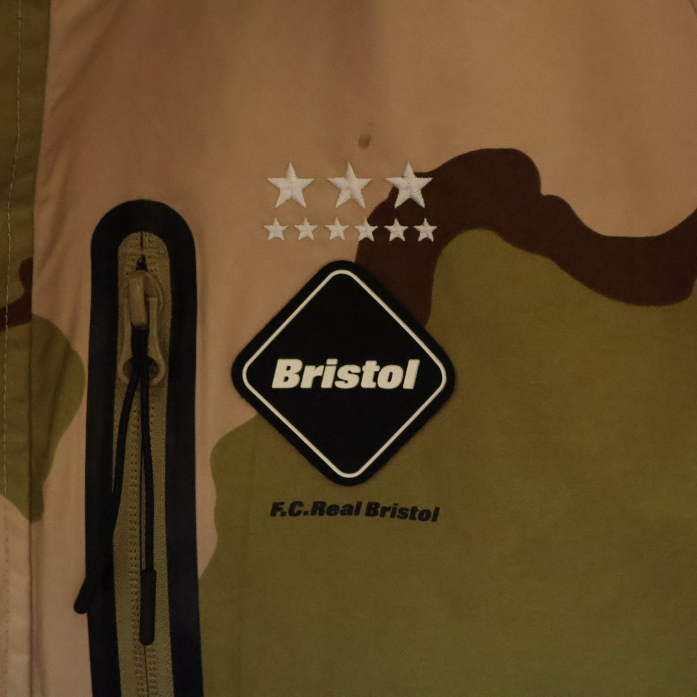 F.C.R.B./F.C.Real Bristol/FCRB(エフシーアールビー/エフシーレアルブリストル) 16AW TOUR MOUNTAIN PARKA ツアーマウンテンパーカー カモ柄ジャケット カーキ FCRB-167025