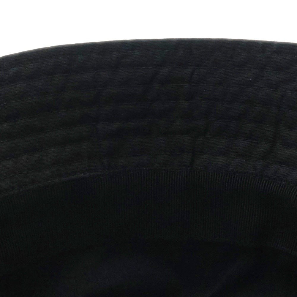 MONCLER(モンクレール) 24SS ロゴテープ ナイロン バケット ハット ブラック J10933B00011 OU282