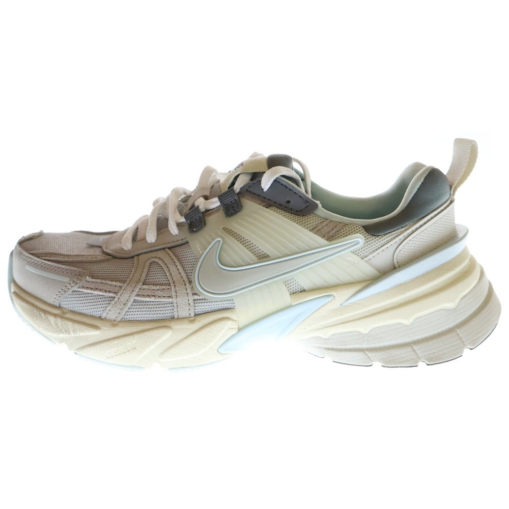 NIKE(ナイキ) WMNS V2K METALLIC PLATINUM ラン ライト ボーン ライト アイアン オール スモーク ローカットスニーカー レディース US8/25cm FZ3596-072