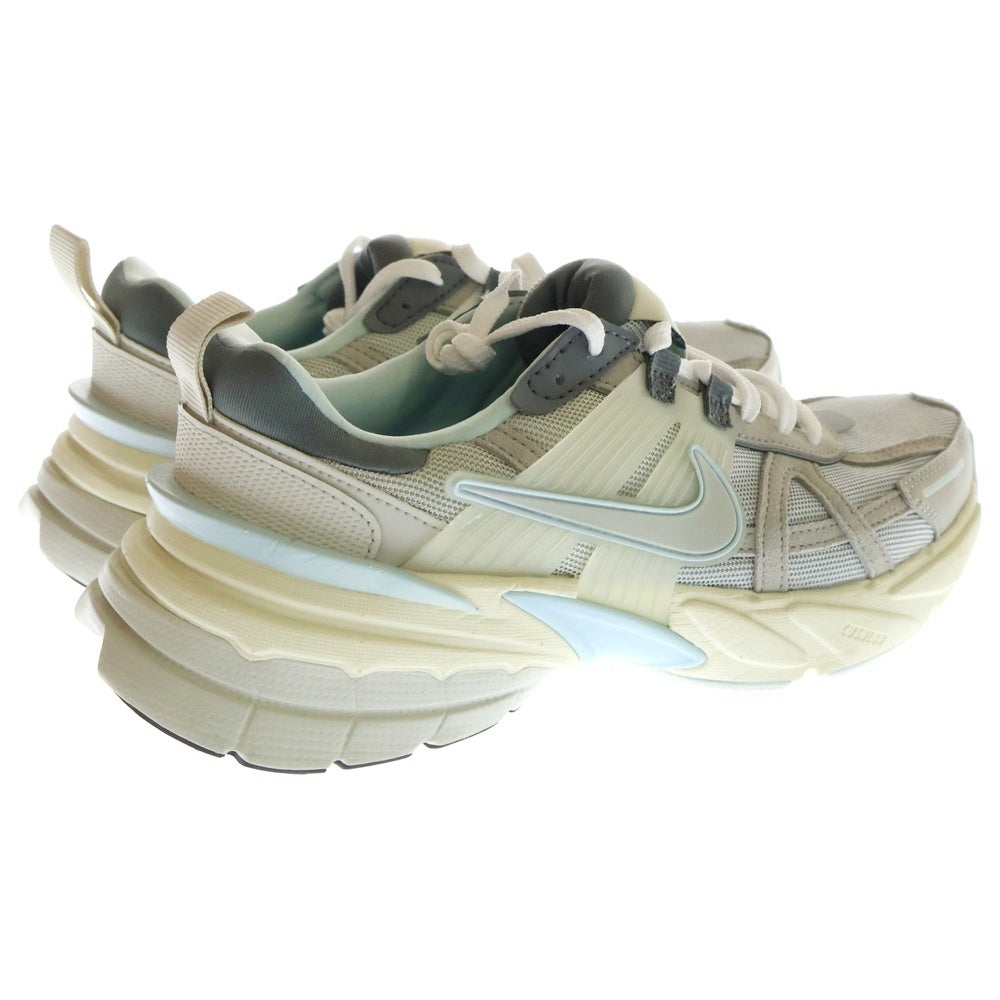 NIKE(ナイキ) WMNS V2K METALLIC PLATINUM ラン ライト ボーン ライト アイアン オール スモーク ローカットスニーカー レディース US8/25cm FZ3596-072