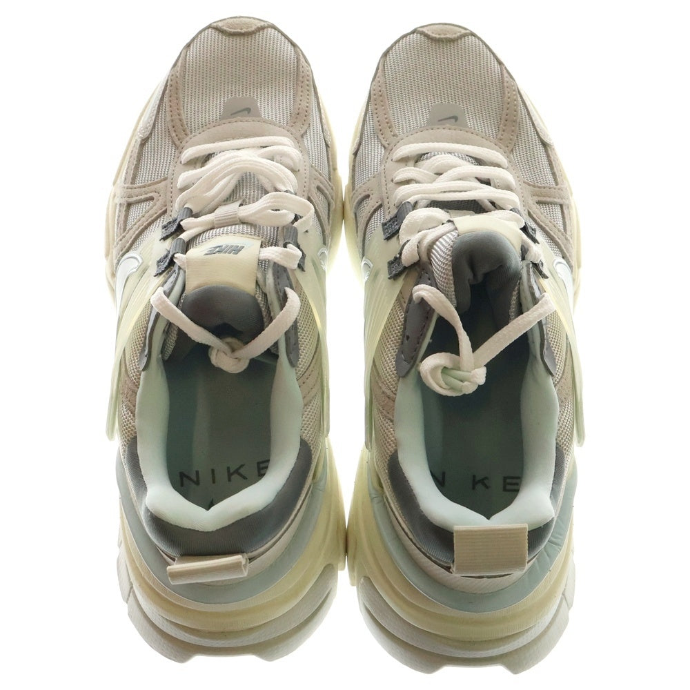 NIKE(ナイキ) WMNS V2K METALLIC PLATINUM ラン ライト ボーン ライト アイアン オール スモーク ローカットスニーカー レディース US8/25cm FZ3596-072