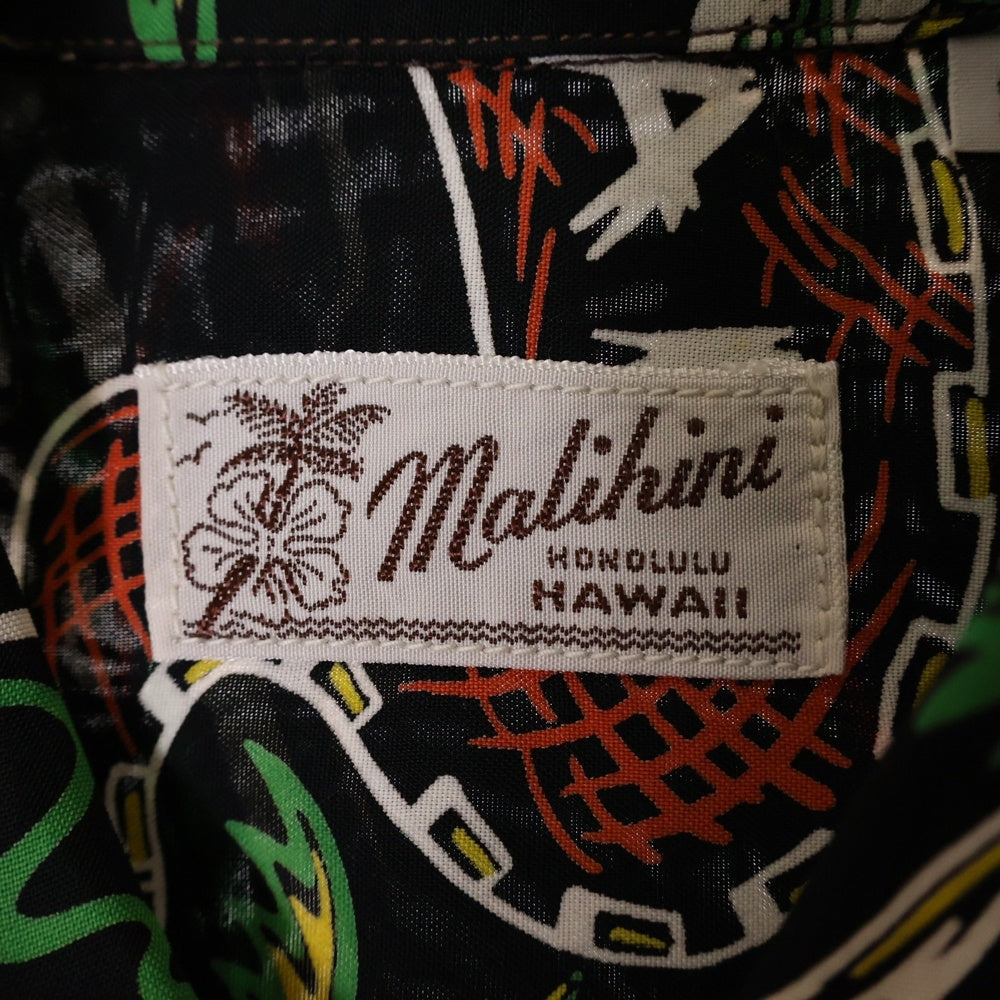 SUN SURF(サンサーフ) HAWAIIAN WONDERLAND ハワイアン ワンダーランド 総柄プリント レーヨン オープンカラー アロハ 半袖シャツ ブラック SS35492