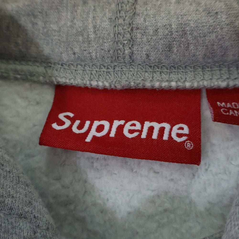 SUPREME(シュプリーム) 21SS ×KAWS Chalk Logo Hooded Sweatshirt カウズ チョークロゴフーデッドスウェットシャツ プルオーバーフーディー パーカー グレー
