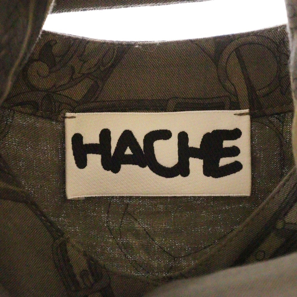 hache(アッシュ) 総柄 ボウタイデザイン バンドカラー長袖シャツ ブラウン レディース E230913