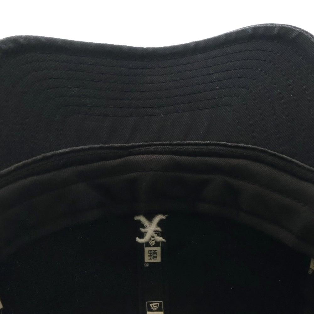 GOD SELECTION XXX(ゴッドセレクショントリプルエックス) ×NEW ERA ニューエラ ロゴ刺繍 ベースボールキャップ 帽子 ブラック