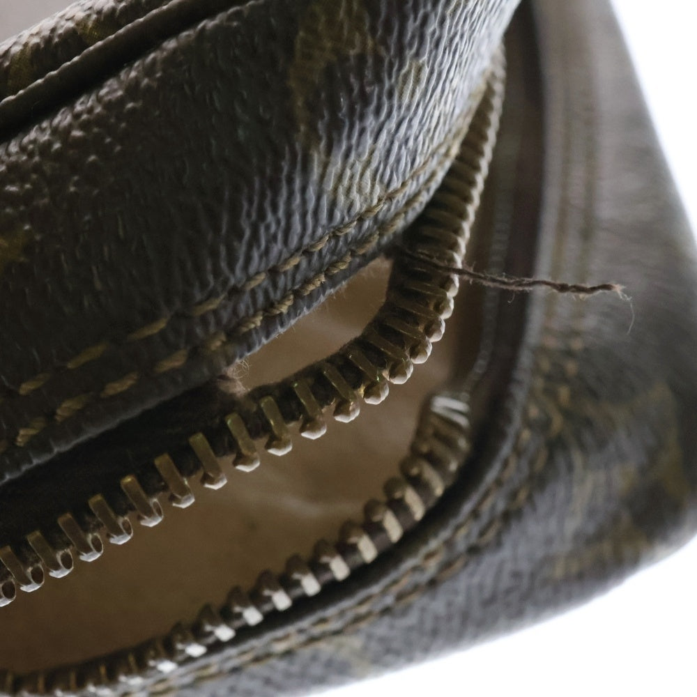 LOUIS VUITTON(ルイヴィトン) トゥルース トワレット28 モノグラム ポーチ ブラウン M47522 834