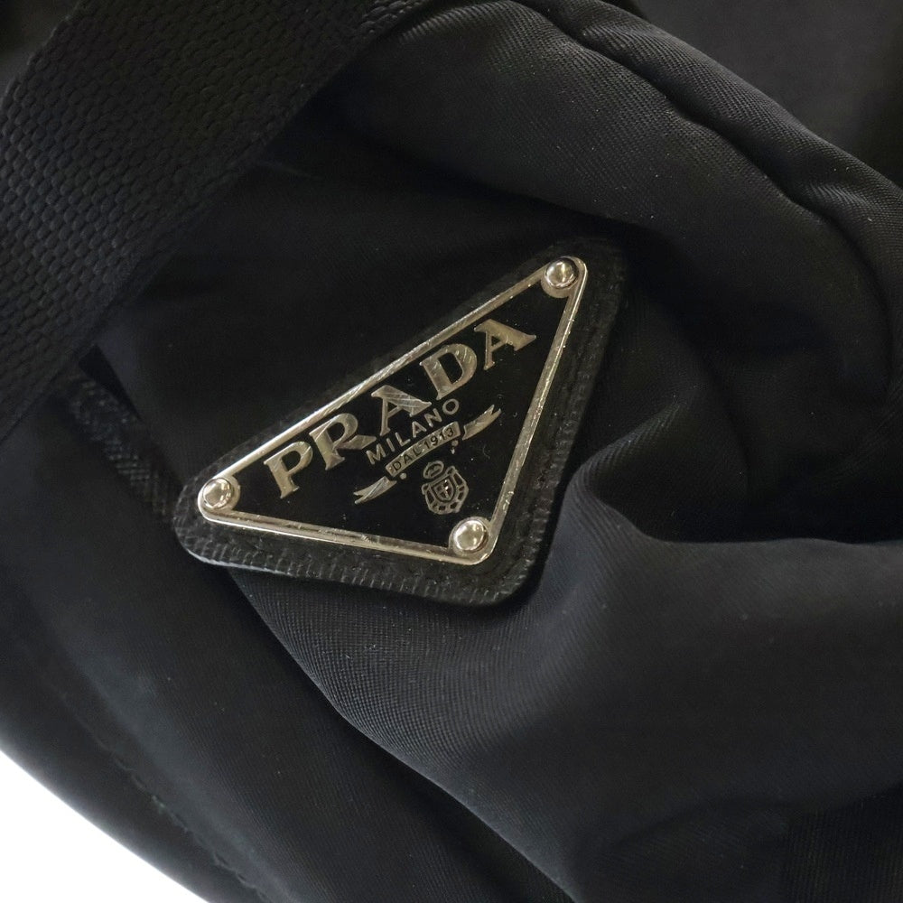 PRADA(プラダ) トライアングルプレート ナイロン バックパック リュック ブラック 165 2VZ001