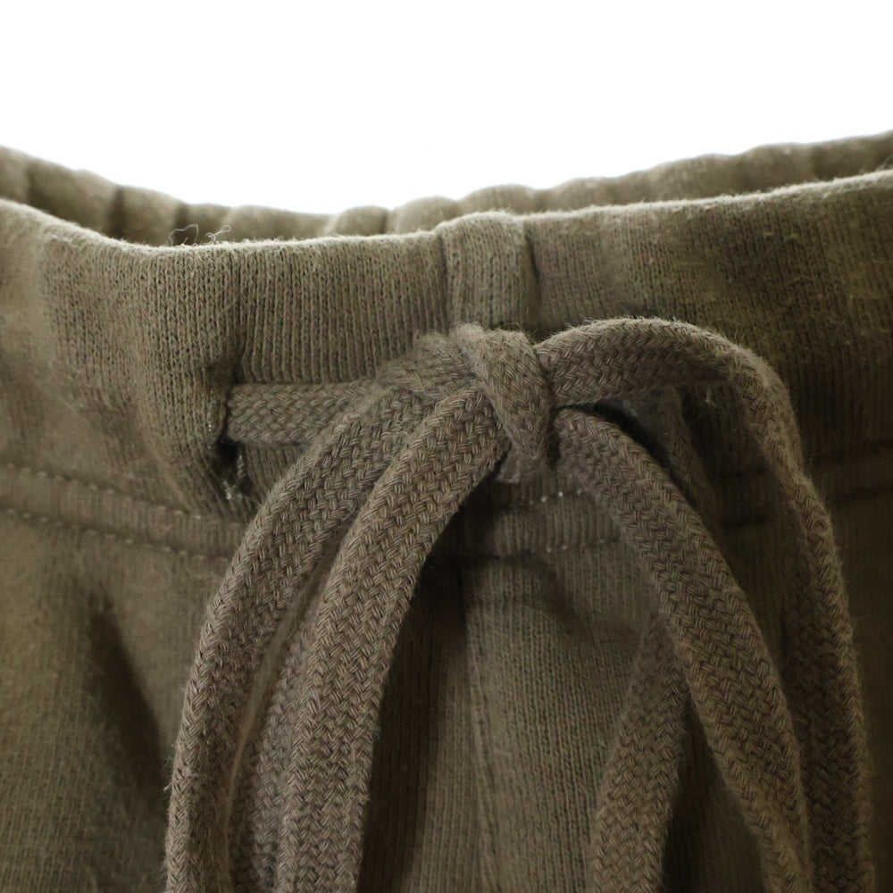 FEAR OF GOD ESSENTIALS(フィアオブゴッド エッセンシャルズ) フェルトロゴ スウェットハーフパンツ イージーパンツ スウェット ブラウン