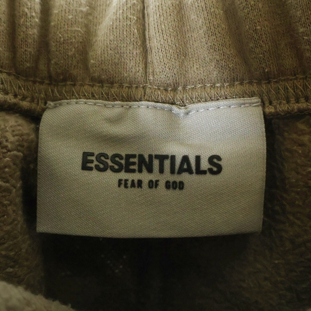 FEAR OF GOD ESSENTIALS(フィアオブゴッド エッセンシャルズ) フェルトロゴ スウェットハーフパンツ イージーパンツ スウェット ブラウン