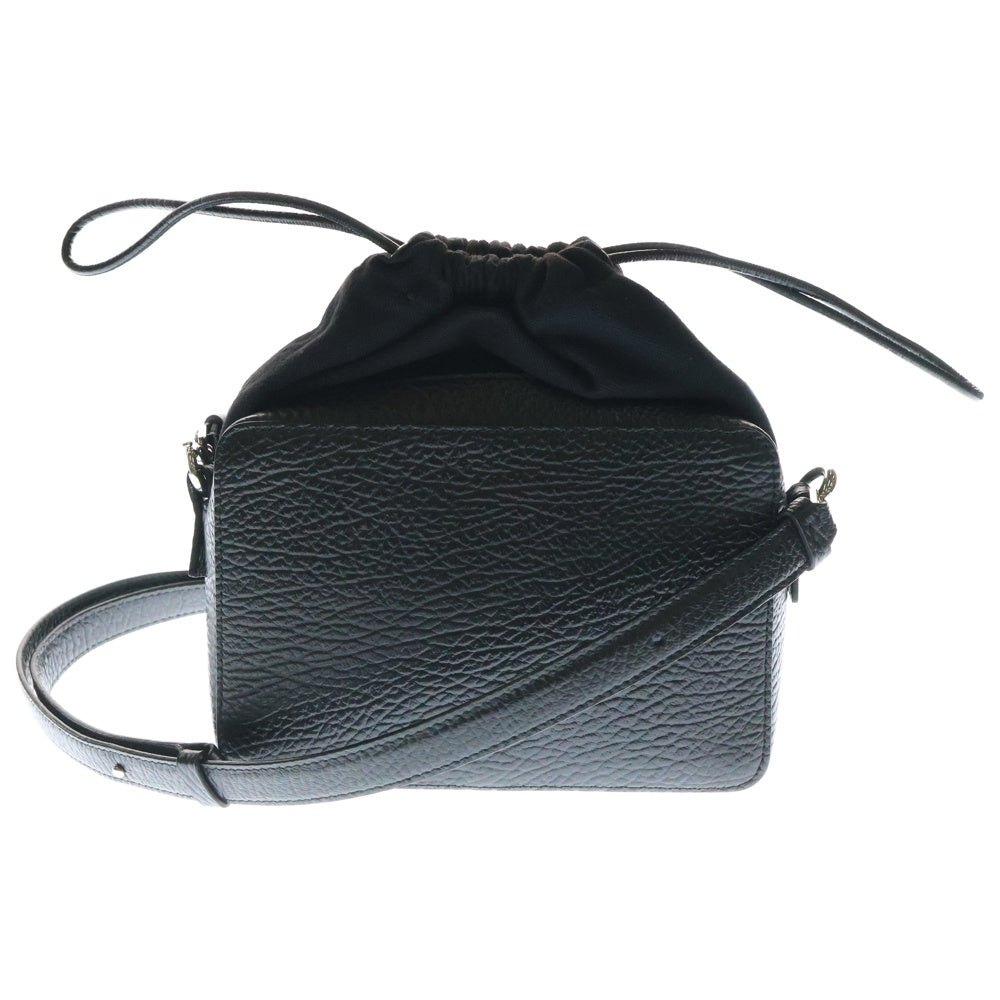 Maison Margiela 11(メゾンマルジェラ11) AD2022 5AC ドローストリングス レザー 巾着 ショルダー カメラバッグ ブラック SB1WG0010