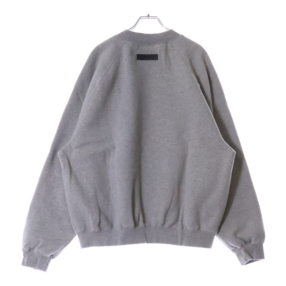 FEAR OF GOD ESSENTIALS(フィアオブゴッド エッセンシャルズ) 22SS 1977 LOGO WNECK フェルトロゴ クルーネックラグランスウェットトレーナー グレー