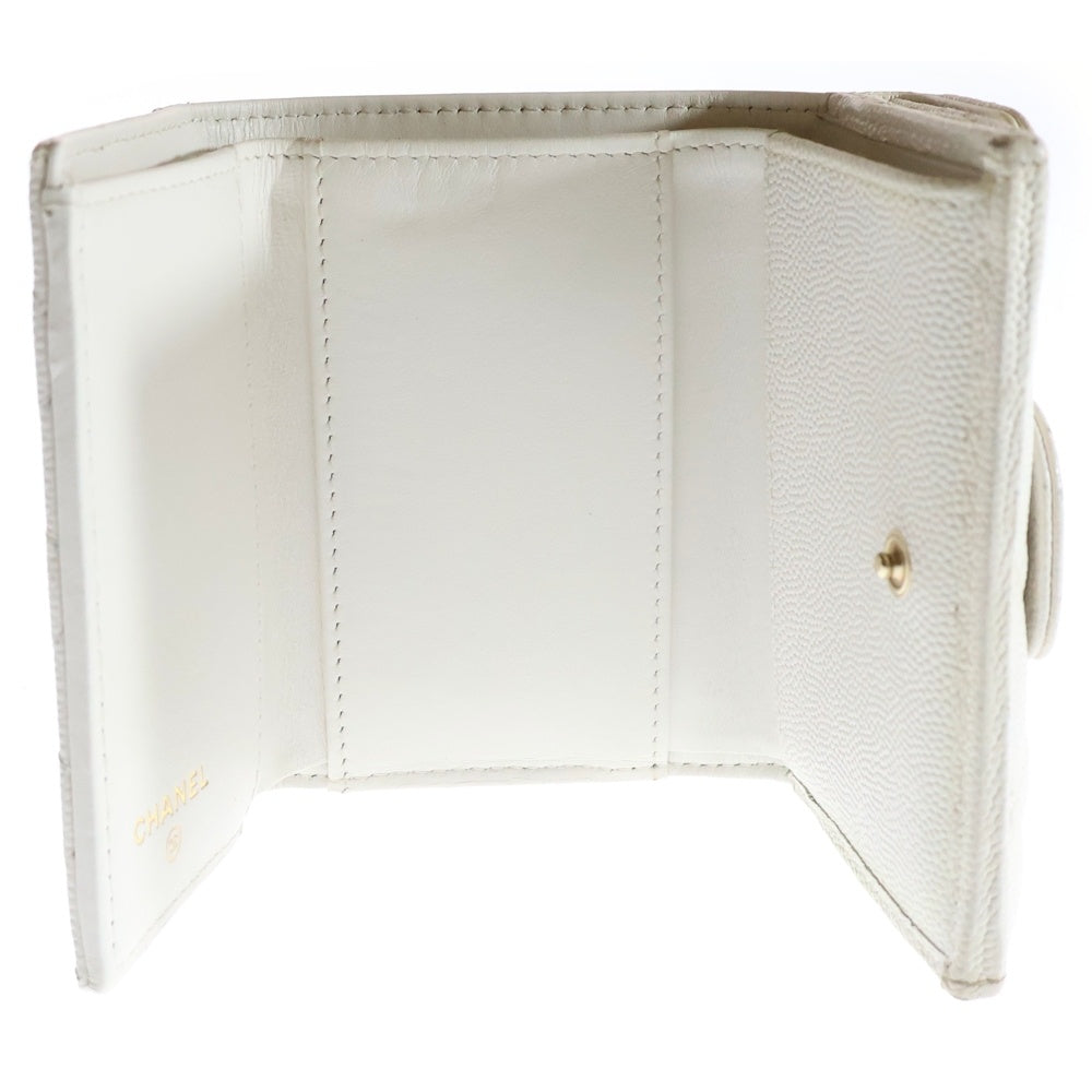 CHANEL(シャネル) ココマーク マトラッセ キャビアスキン クラシック スモール フラップ ウォレット 三つ折り財布 ゴールド金具 ホワイト ランダムシリアル