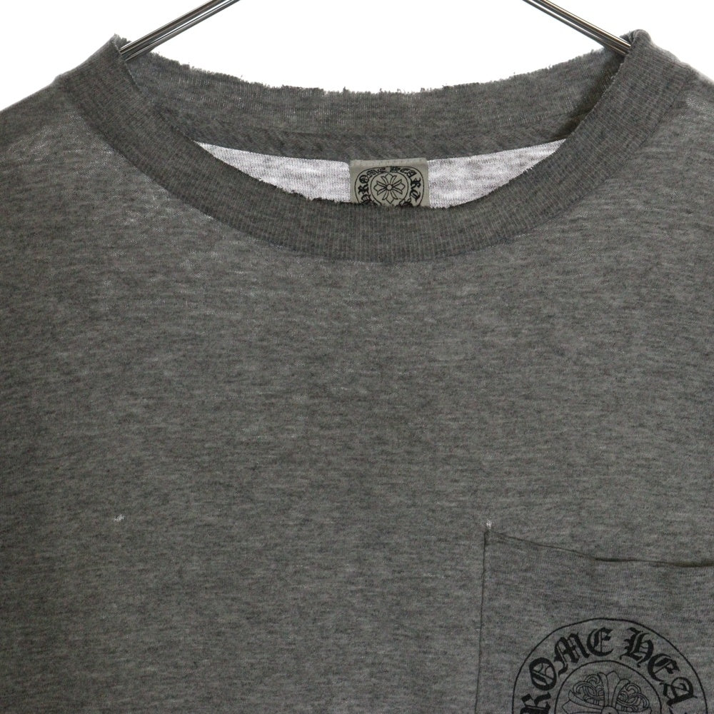 CHROME HEARTS(クロムハーツ) OLD CEMETARY CROSS L/S TEE オールド セメタリークロス ロゴプリント 長袖ポケットTシャツ カットソー グレー