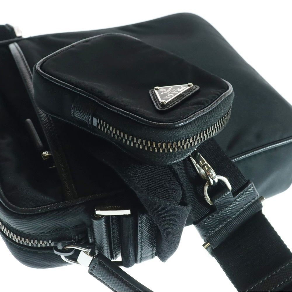 PRADA(プラダ) RE-NYLON トライアングルロゴプレート リナイロン サフィアーノ ショルダーバッグ ブラック 2VH112