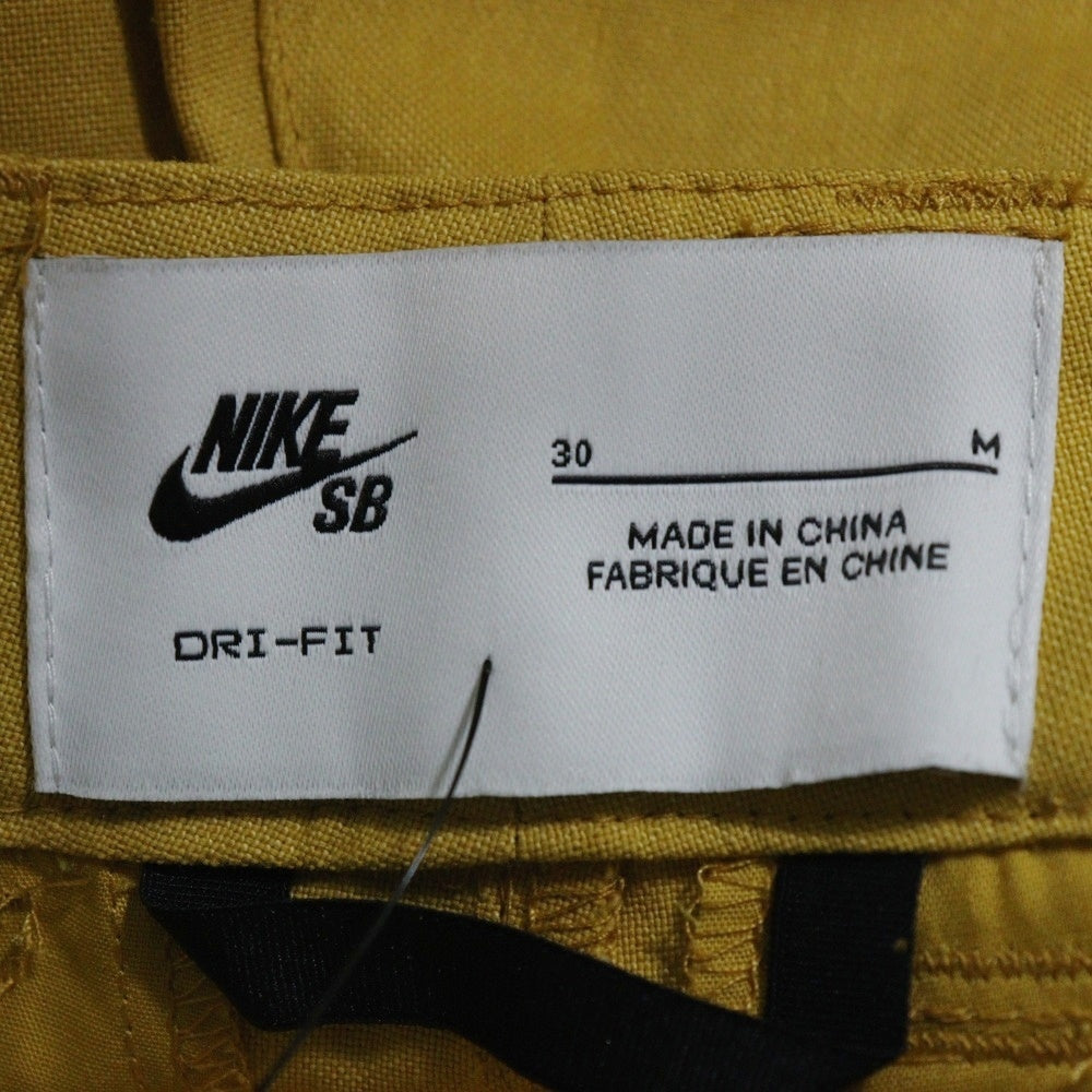 NIKE SB(ナイキエスビー) ルーズフィット コットン チノパンツ イエロー DA4170-777