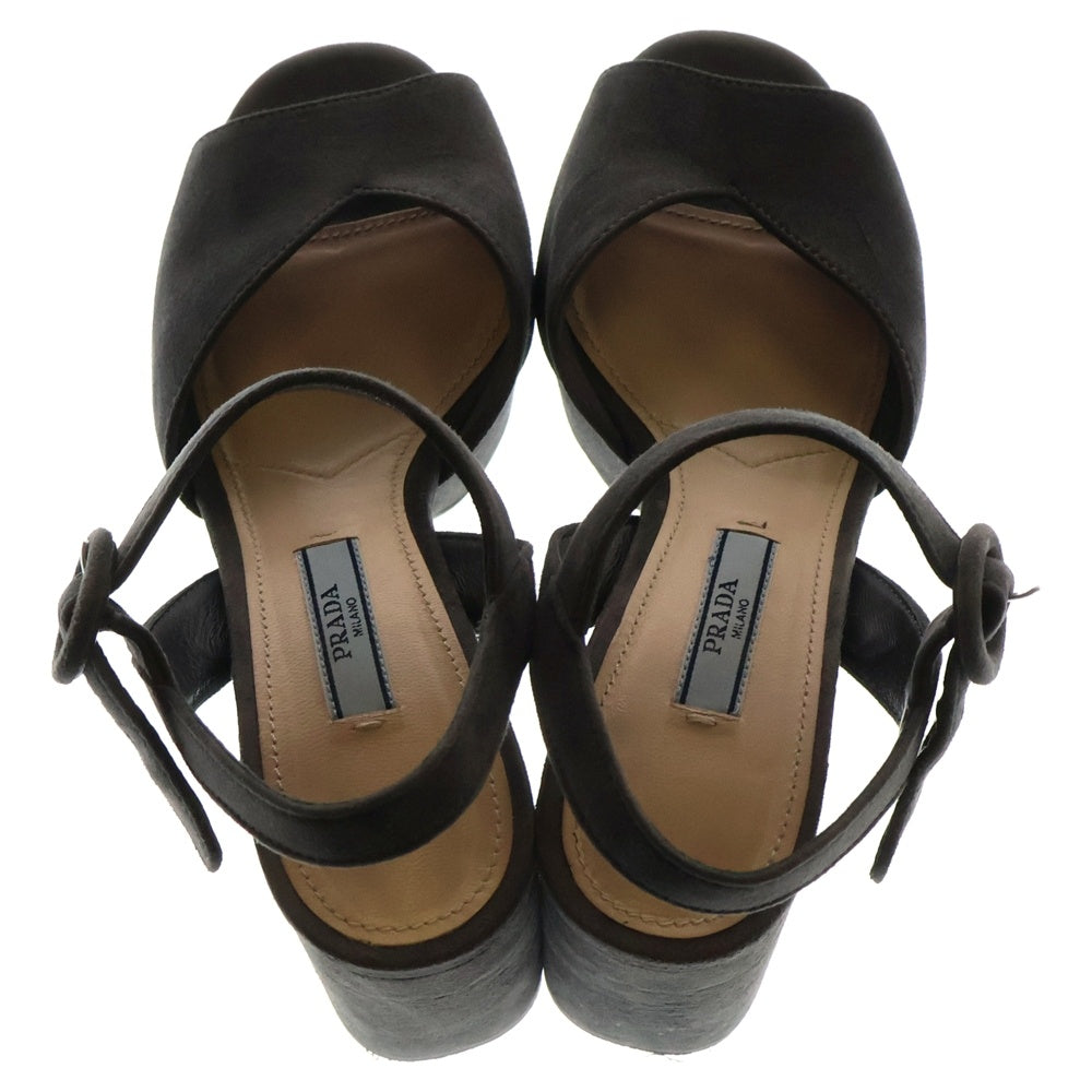 PRADA(プラダ) スウェード クロス アンクルストラップ プレートロゴ ヒール サンダル パンプス 靴 グレー レディース