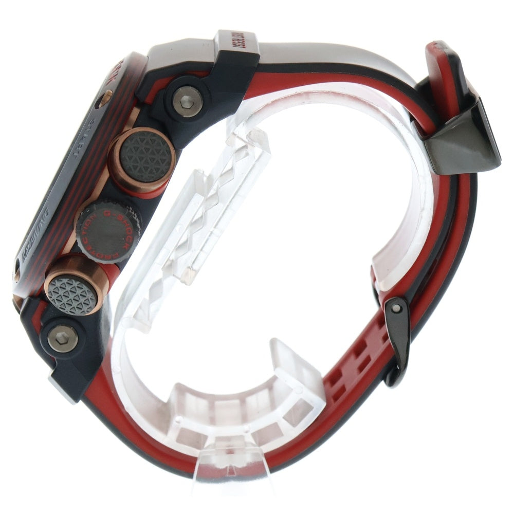 CASIO G-SHOCK(カシオ ジーショック) GRAVITYMASTER グラビティマスター カーボン 電波ソーラー式 アナログウォッチ 腕時計 ブラック/レッド GWR-B1000X-1AJR