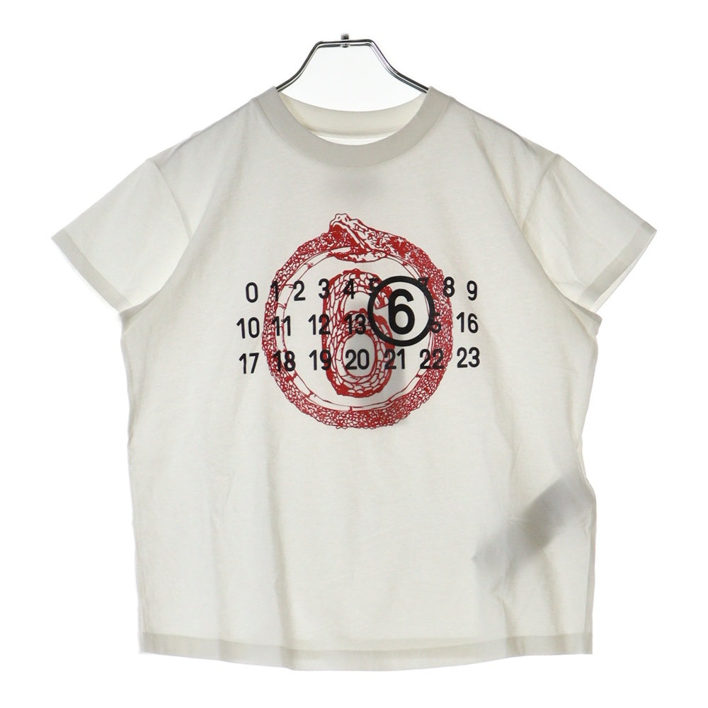 MM6 Maison Margiela(エムエムシックスメゾンマルジェラ) 25SS スネークカレンダーロゴ クルーネック コットン 半袖Tシャツ カットソー ホワイト レディース S62GD0196 S24312