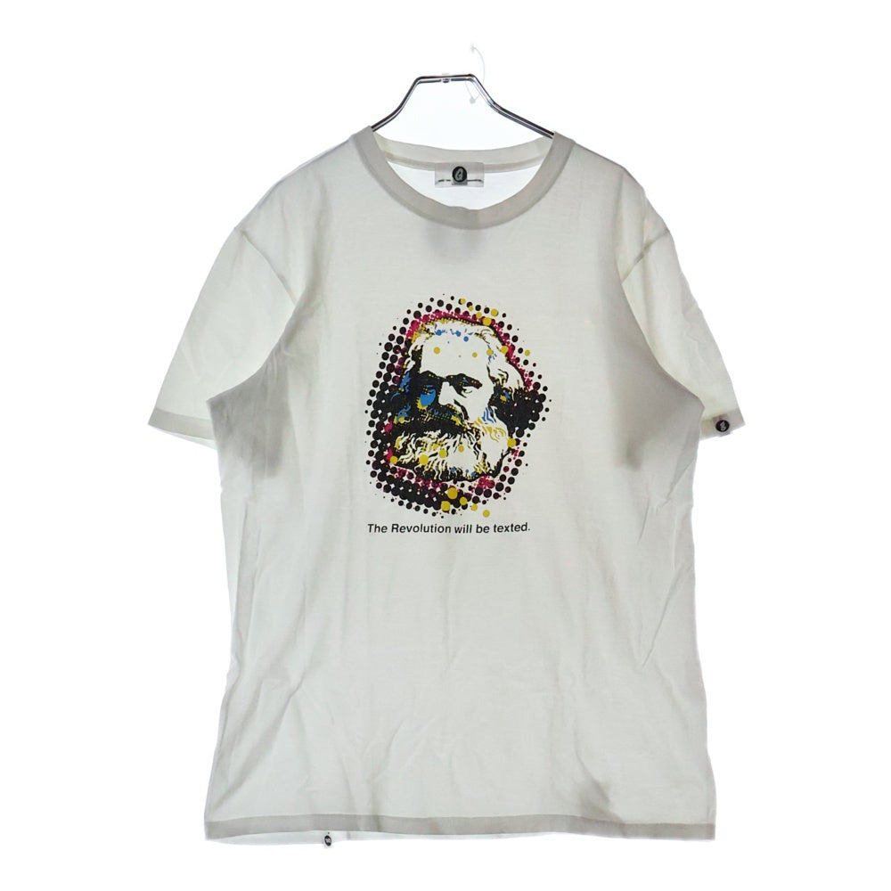 GOODENOUGH(グッドイナフ) カールマルクス フロントプリント クルーネック半袖Tシャツ カットソー ホワイト