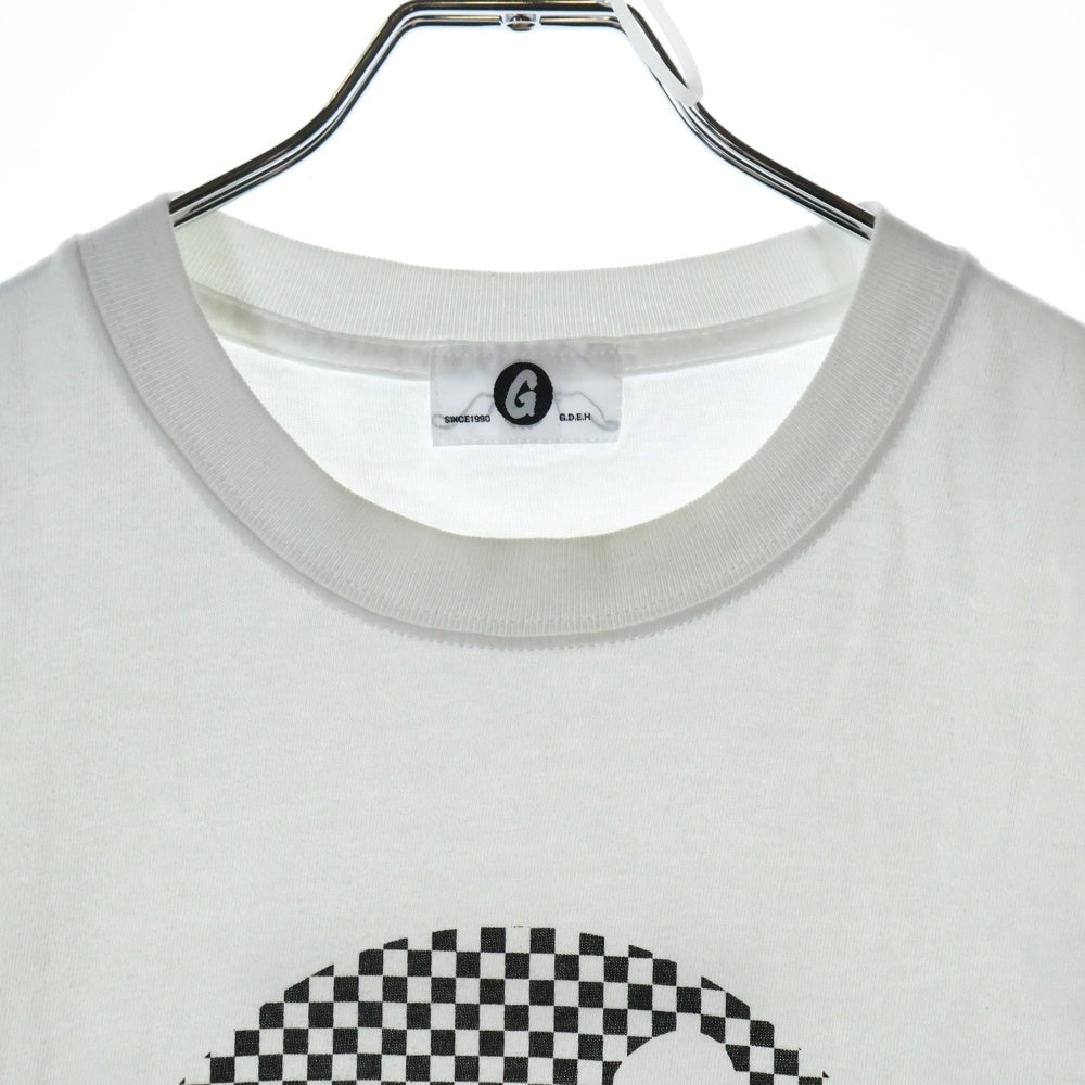 GOODENOUGH(グッドイナフ) チェッカーロゴプリント クルーネック半袖Tシャツ カットソー ホワイト