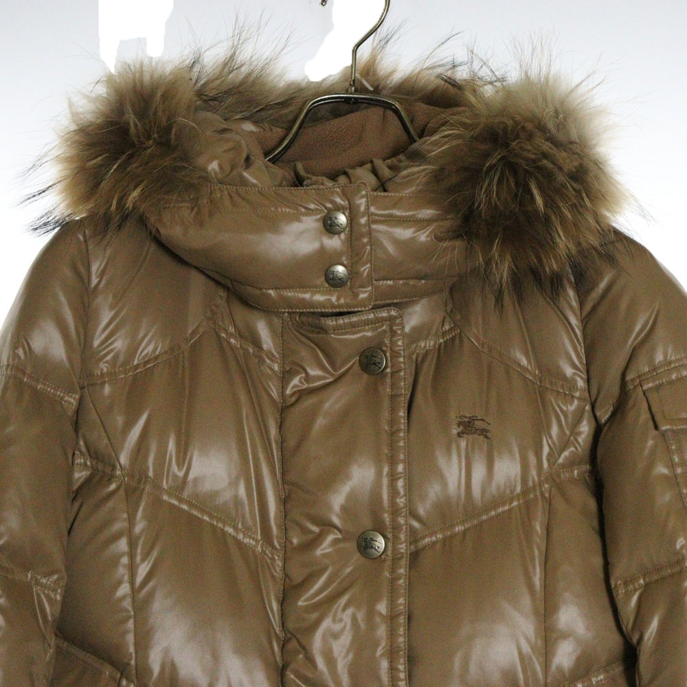 BURBERRY BLUE LABEL(バーバリーブルーレーベル) 裏地ノバチェック タヌキファー フーデッド ダウンコート ブラウン レディース FRF02-620-40