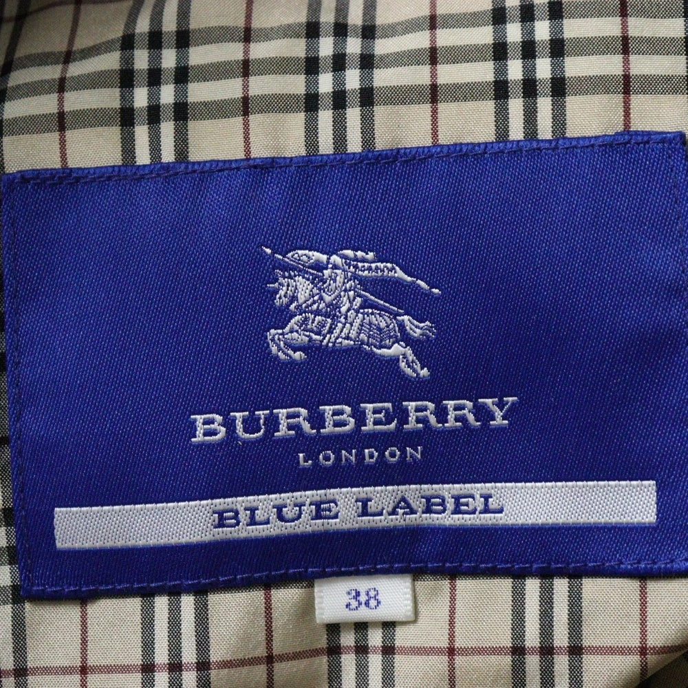 BURBERRY BLUE LABEL(バーバリーブルーレーベル) 裏地ノバチェック タヌキファー フーデッド ダウンコート ブラウン レディース FRF02-620-40