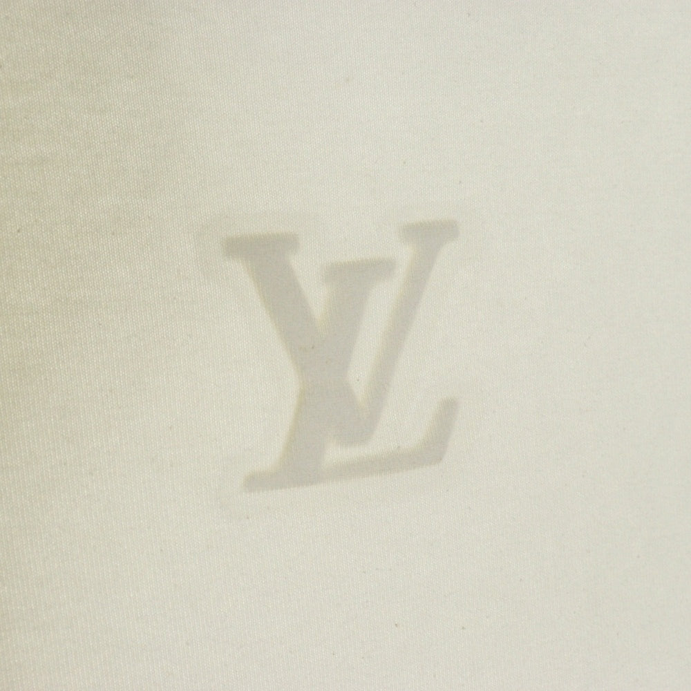 LOUIS VUITTON(ルイヴィトン) 24AW EMBOSSED LV LOGO エンボス LV ロゴ デザイン クルーネック 半袖Tシャツ カットソー ホワイトRM251Q HNY55WDT3