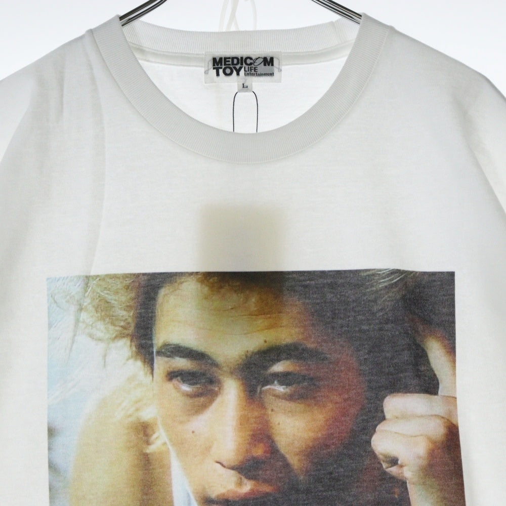 MEDICOM TOY(メディコムトイ) MLE×I.W.G.P. PHOTO MESSAGE TEE 01 池袋ウェストゲートパーク フォトプリント メッセージTシャツ 半袖クルーネックカットソー ホワイト 24MLE-IWGP-TE-01