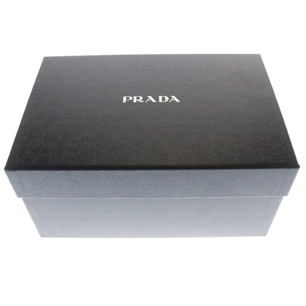 PRADA(プラダ) ロゴエンブロイダリー ナイロン ベースボールキャップ ブラック 2HC179