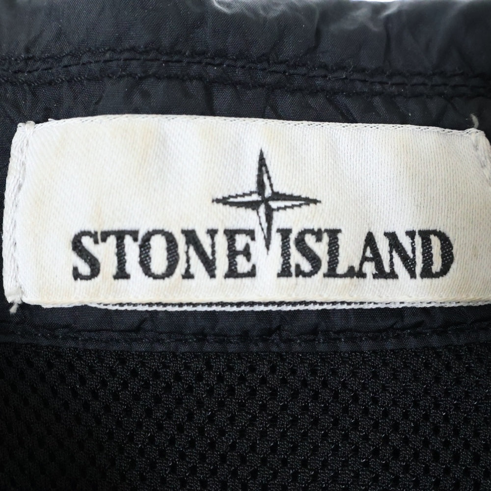 STONE ISLAND(ストーンアイランド) 24SS コンパスパッチ ナイロンメタル ジップアップ ジャケット ブラック 801510522