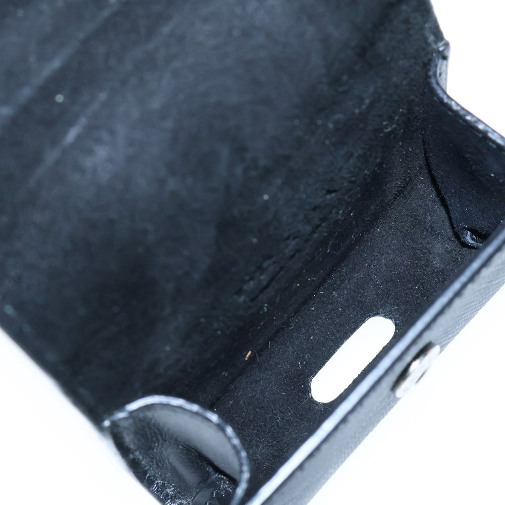 PRADA(プラダ) AirPods Case サフィアーノ 三角ロゴ プレート エアポッズケース ブラック 2TT133 2AHF