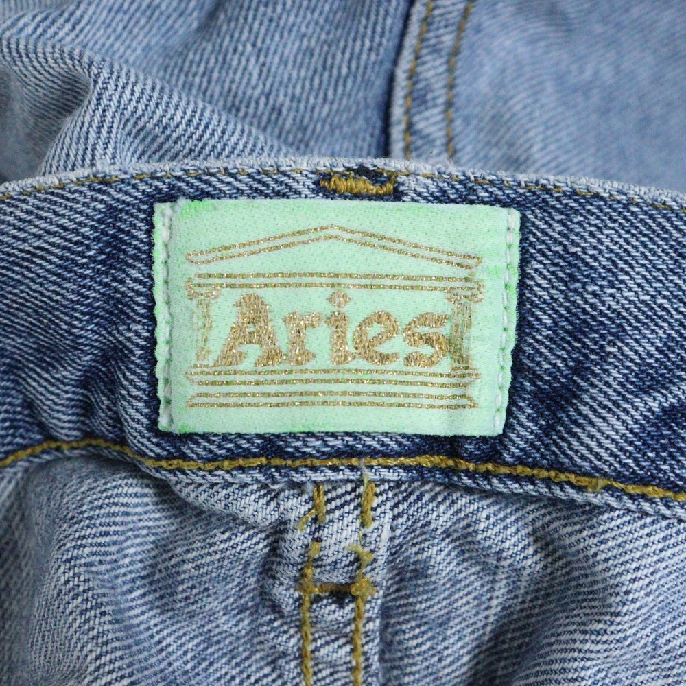 Aries(アリエス) ロゴパッチ付き ストレートデニムパンツ ジーンズ インディゴ SLAR30204