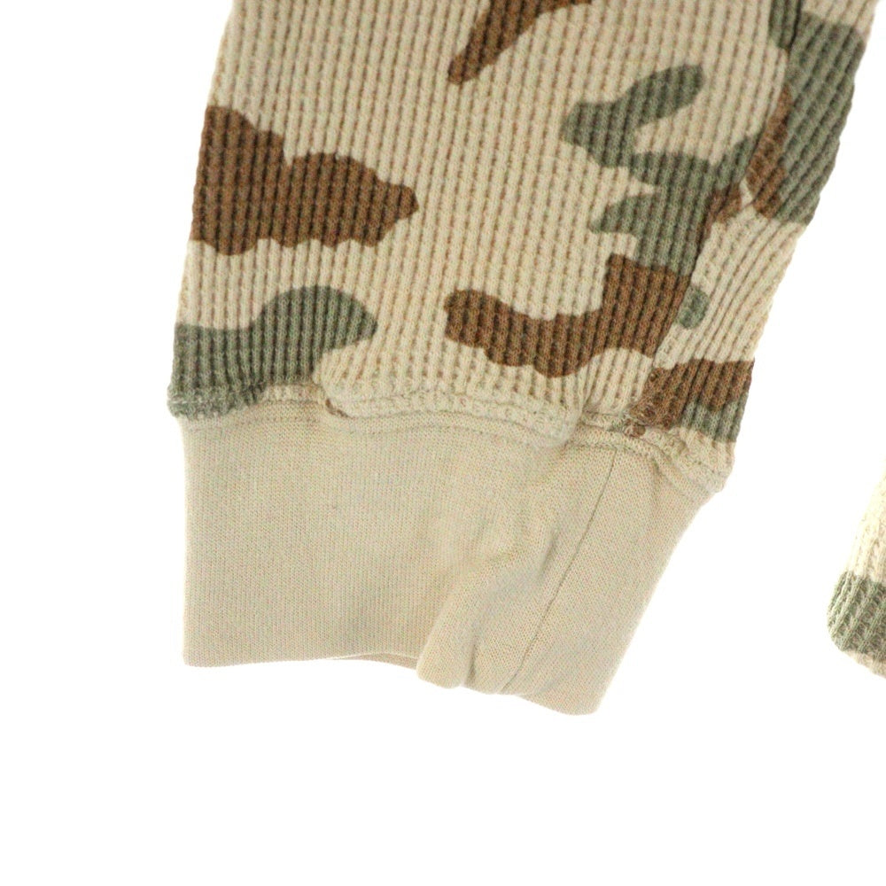 TAKEO KIKUCHI(タケオキクチ) カモ柄 ヘンリーネック ワッフル 長袖カットソー ブラウン