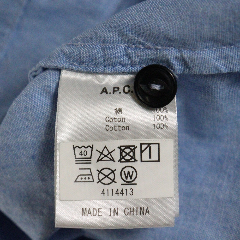 A.P.C(アーペーセー) 猫目ボタン シャンブレー ベースボール半袖シャツ インディゴ 4114413