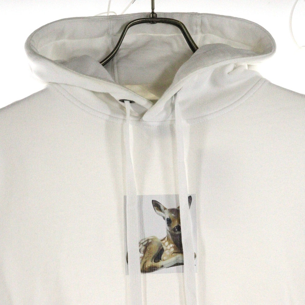 BURBERRY(バーバリー) 19AW バンビフォトプリント コットンスウェット プルオーバーパーカー ホワイト 8022375