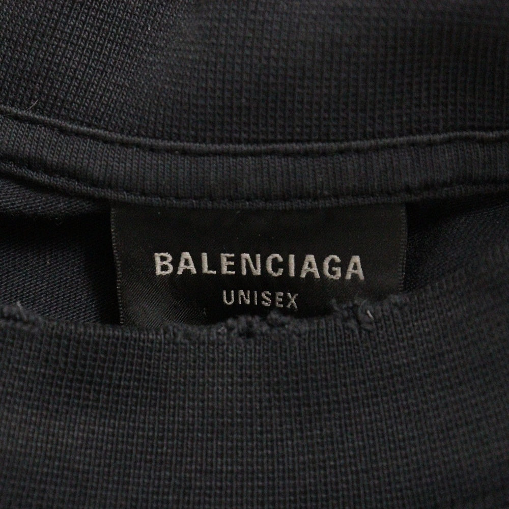 BALENCIAGA(バレンシアガ) 23SS TAPE TYPE MEDIUM FIT TEE デストロイ加工 テープロゴ ミディアムフィットTシャツ 半袖クルーネックカットソー ブラック 739784 TOVA9