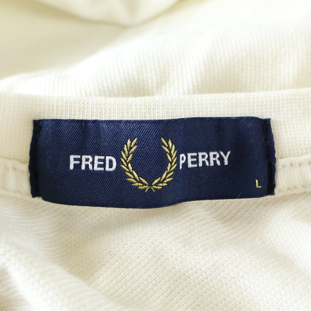 FRED PERRY(フレッドペリー) 中国製 袖裾ボーダー コットン クルーネック 半袖Tシャツ カットソー アイボリー