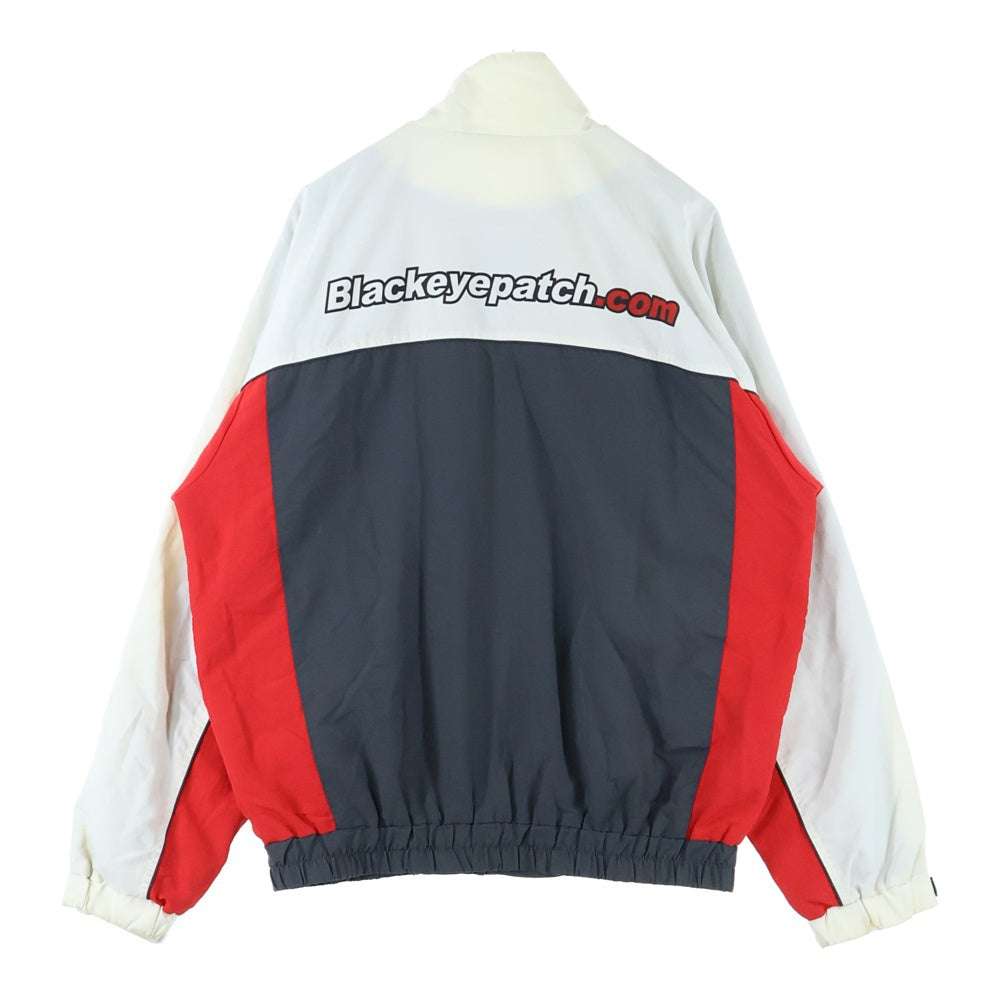 THE BLACK EYE PATCH(ブラックアイパッチ) TRACKING JACKET バックロゴ ポリエステル トラッキングジャケット グレー/ホワイト/レッド