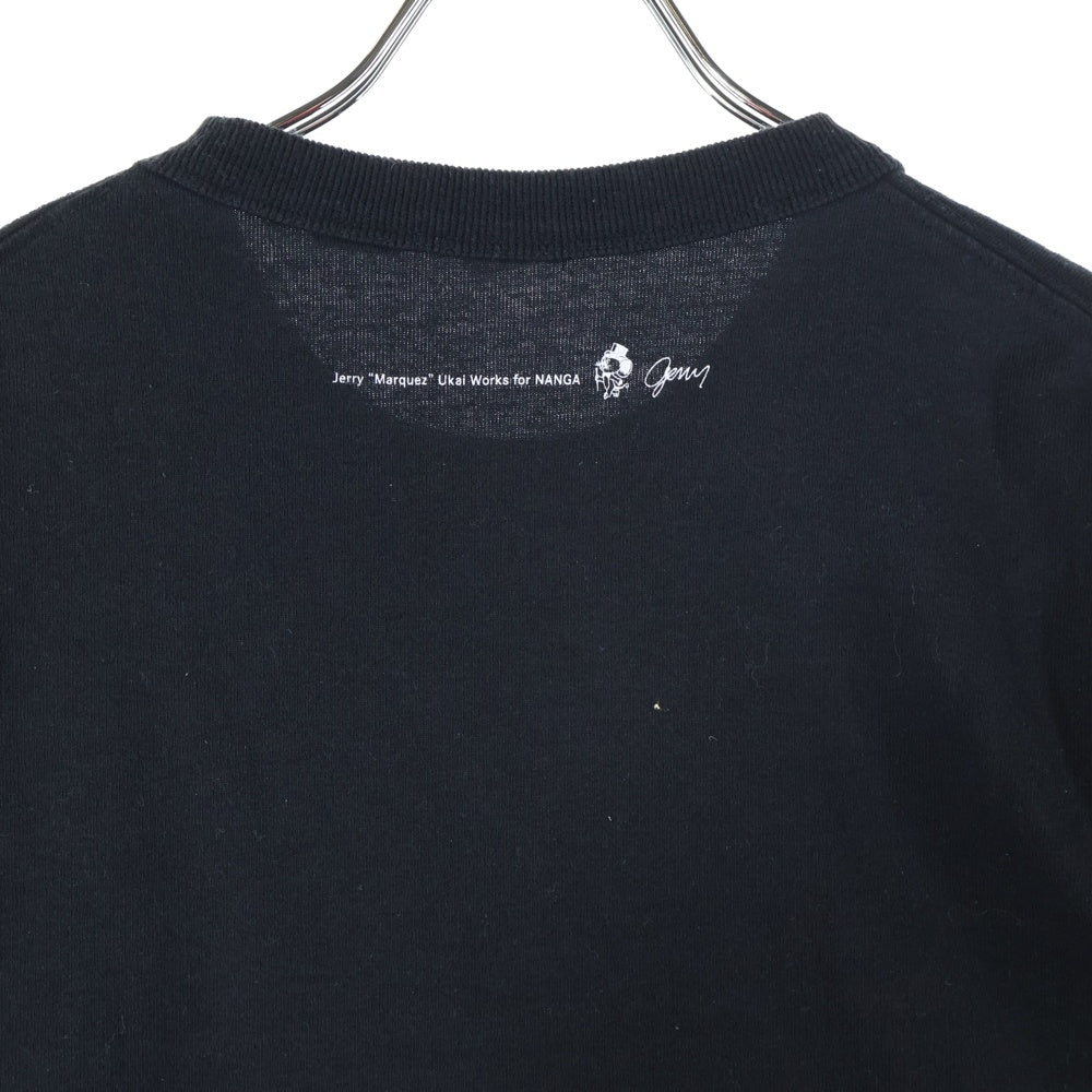 NANGA(ナンガ) ×JERRY UKAI ECO HYBRID NANGA LOGO TEE ジェリーウカイ エコ ハイブリッド ナンガ ロゴ クルーネック半袖Tシャツ カットソー ブラック NW2411-1G805-C