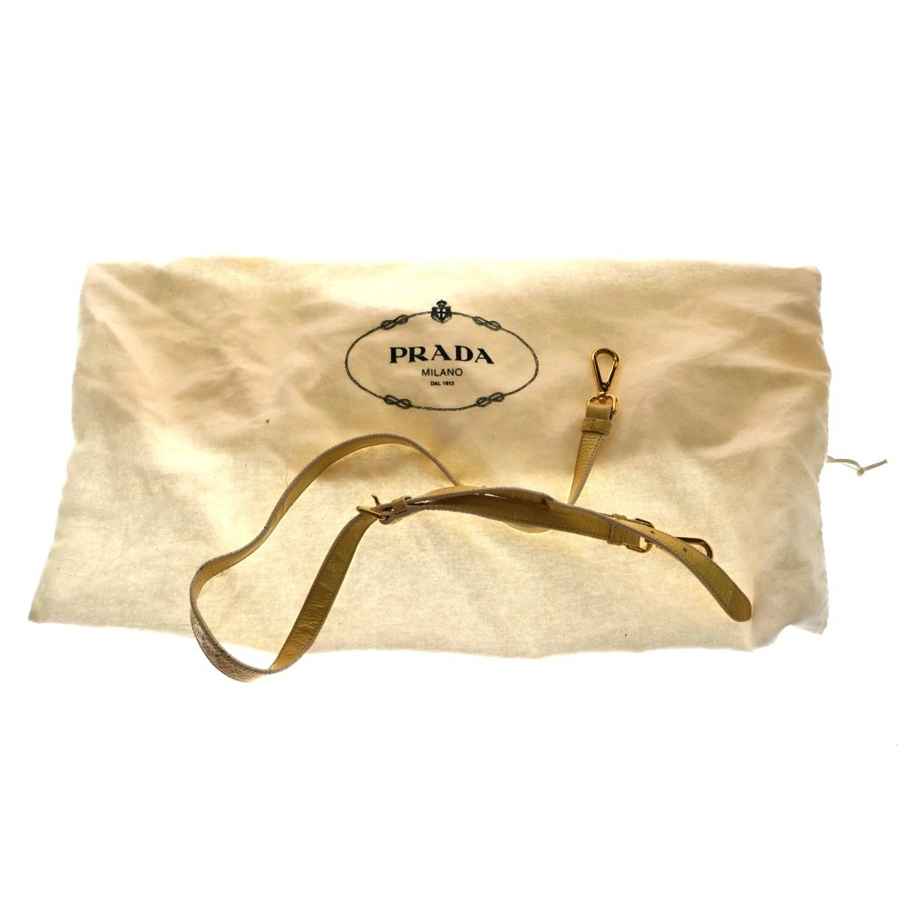 PRADA(プラダ) クリスピー トライアングルロゴプレート キルティング 2WAY ショルダーバッグ トートバッグ レディース ホワイト BN1596