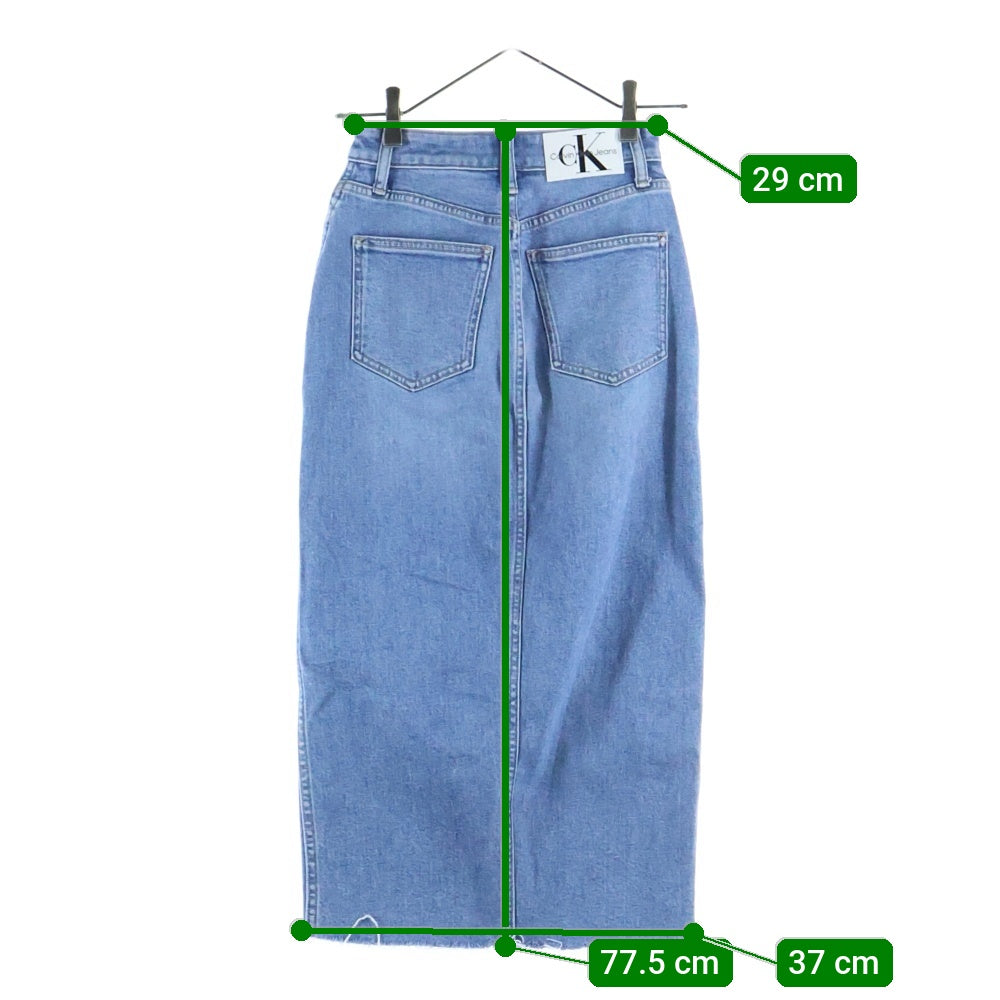 Calvin Klein Jeans(カルバンクラインジーンズ) カウレザーパッチ デニムロングスカート レディース インディゴ J221043