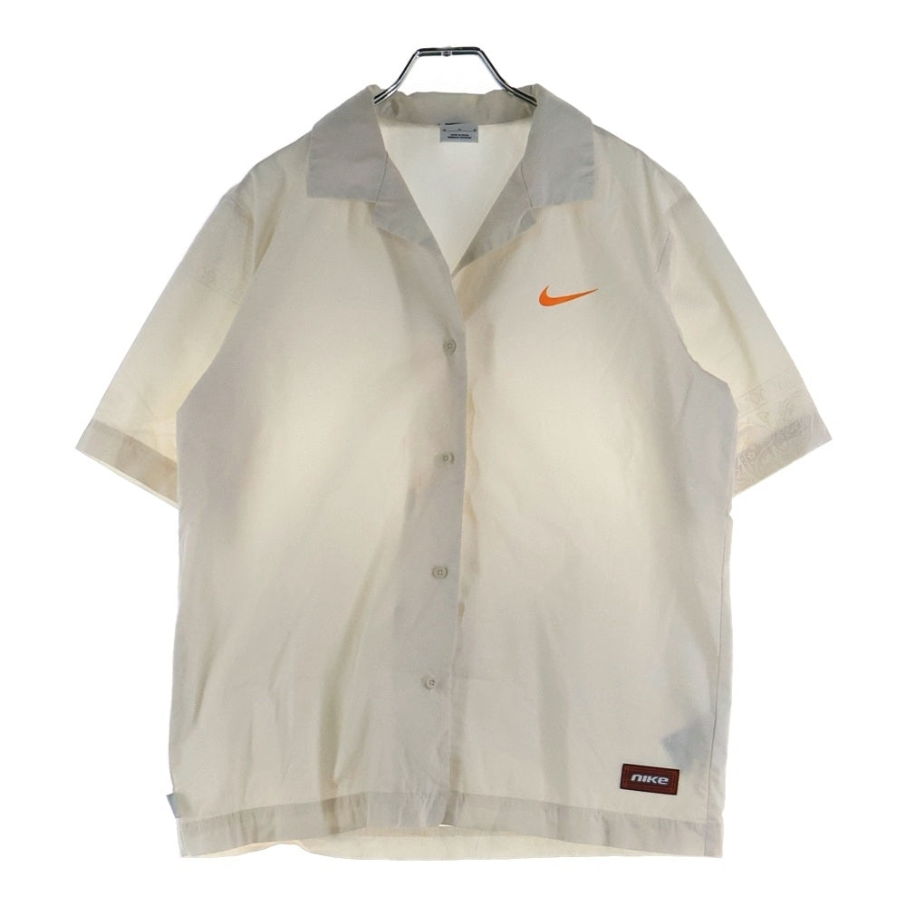 NIKE(ナイキ) AS W NSW WVN SS TOP PHANTOM ウィメンズ ウーブントップ 胸ロゴ 半袖開襟シャツ ホワイト レディース FJ7730-030
