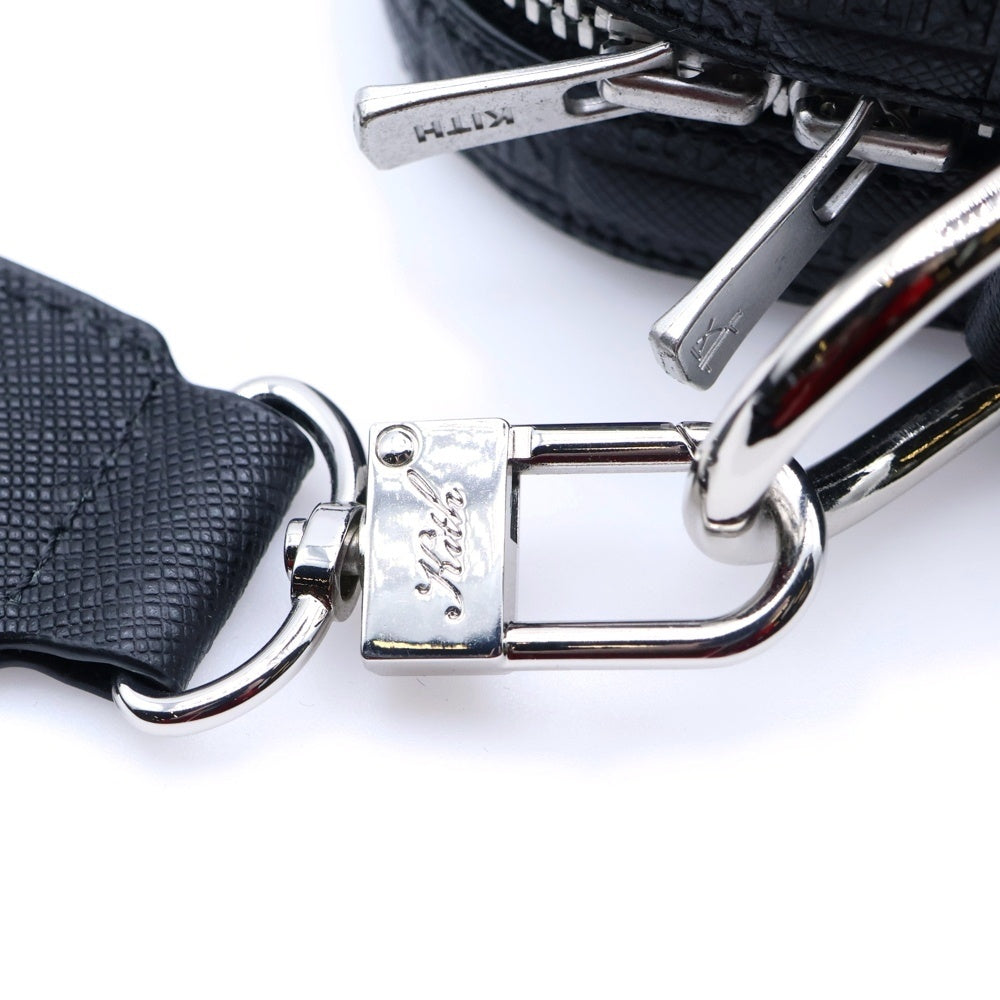 KITH(キス) Utility Crossbody in Saffiano Leather ユーティリティ クロスボディ サフィアーノレザー ショルダーバッグ ブラック